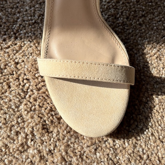 Nude Pumps - Picture 5 of 6